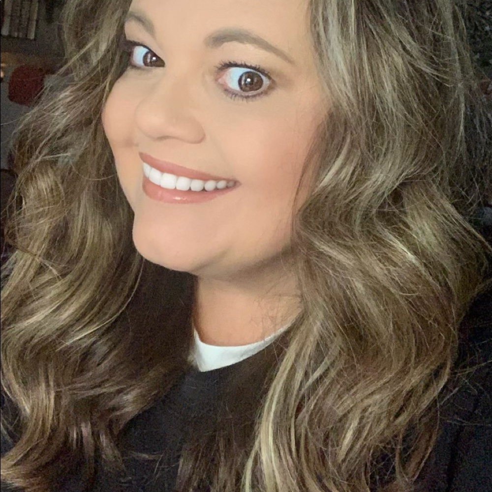 Meet your Posher, Melissa